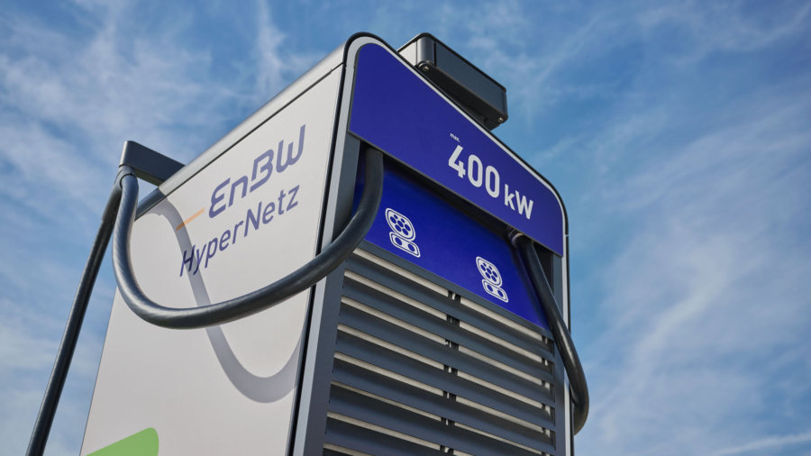 Dieser High Power Charger (HPC) von EnBW liefert bis zu 400 kW. Solche HPC sollen am neuen Schnellladepark bei Öhringen stehen. Foto: EnBW